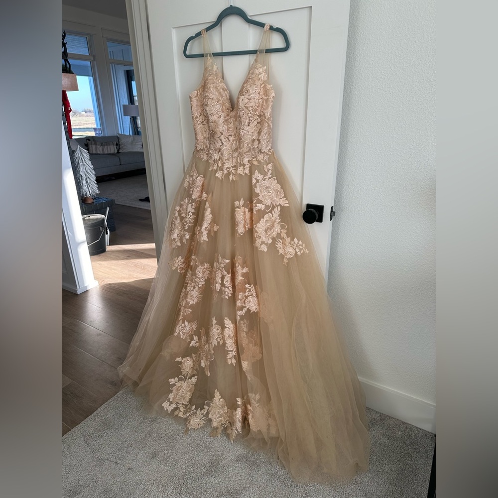 Lt Lanting Bride stunning wedding dress rose gold size 12, antique looking